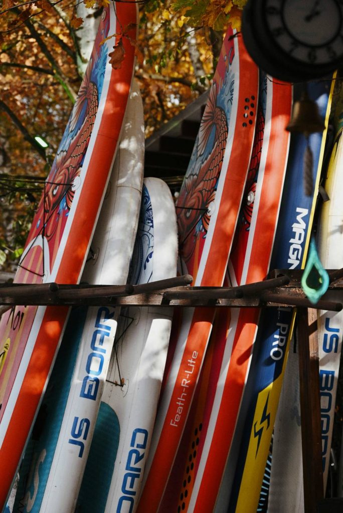 Comment bien choisir son paddle gonflable pour débuter